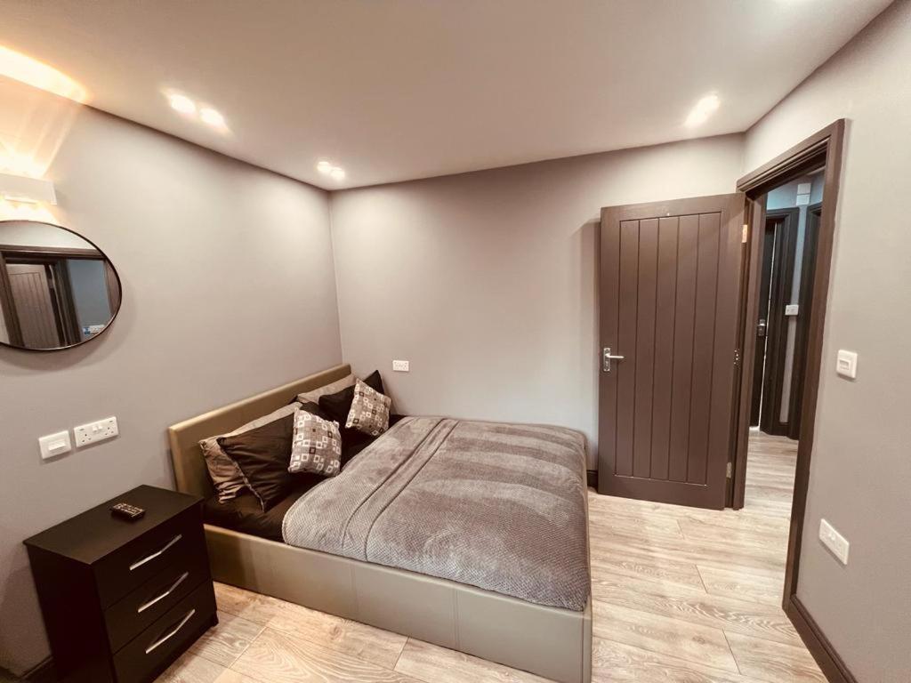 Urban Escape *4 Bedroom House* With Free Parking Birmingham Esterno foto