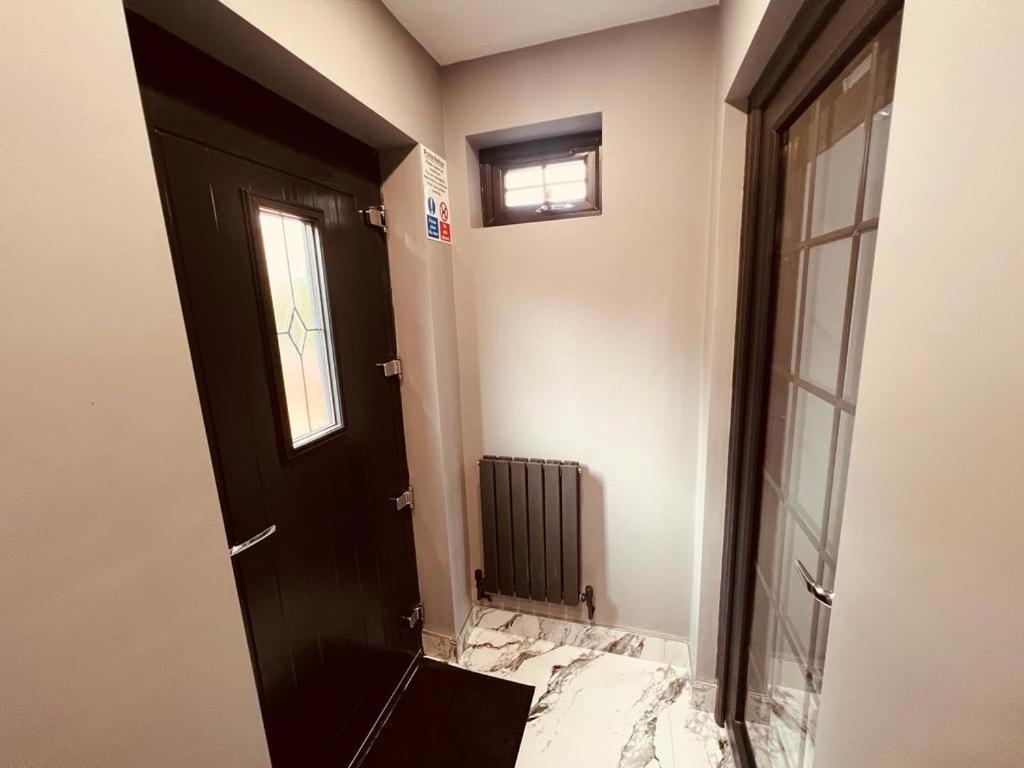 Urban Escape *4 Bedroom House* With Free Parking Birmingham Esterno foto