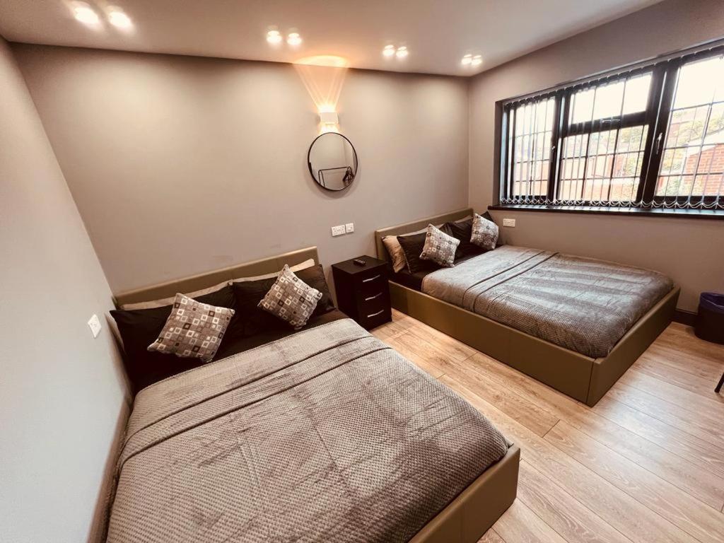 Urban Escape *4 Bedroom House* With Free Parking Birmingham Esterno foto