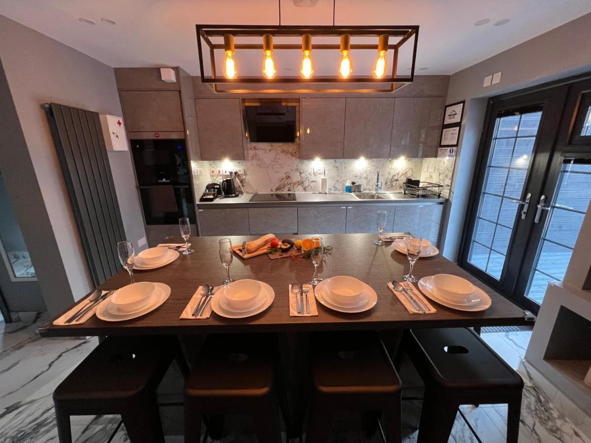 Urban Escape *4 Bedroom House* With Free Parking Birmingham Esterno foto