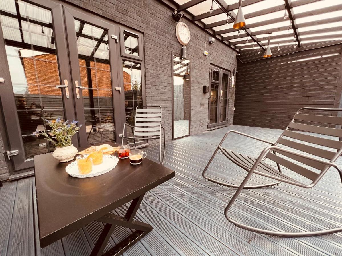 Urban Escape *4 Bedroom House* With Free Parking Birmingham Esterno foto