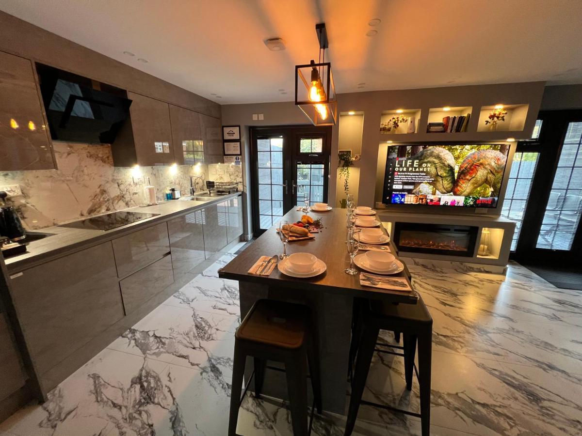 Urban Escape *4 Bedroom House* With Free Parking Birmingham Esterno foto